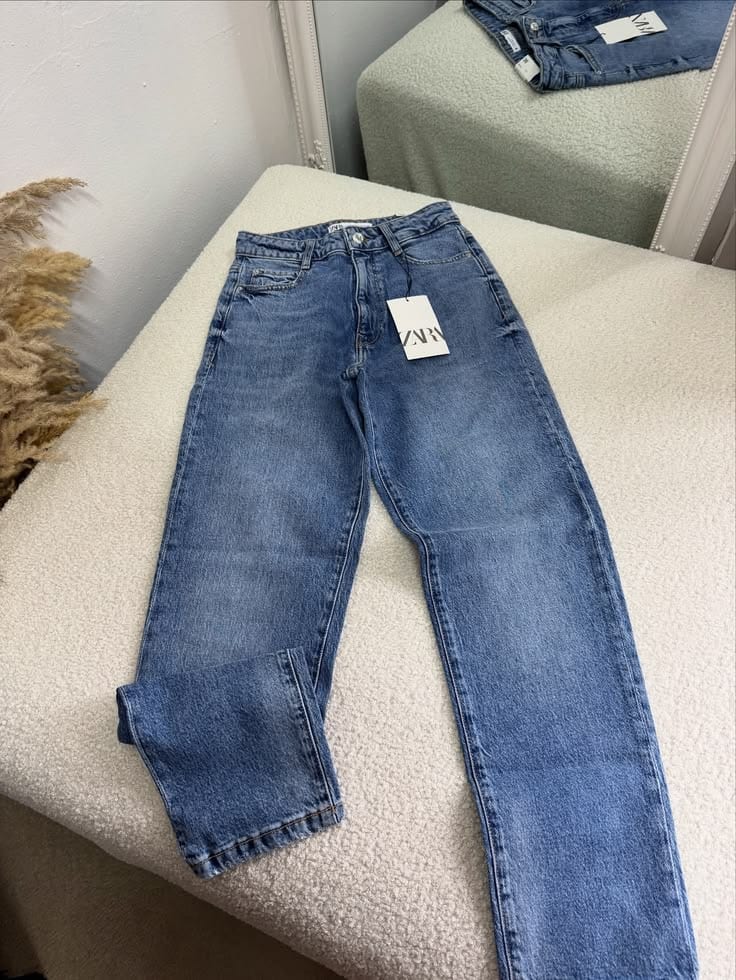 Zara brand women jaggings — 1 / 1