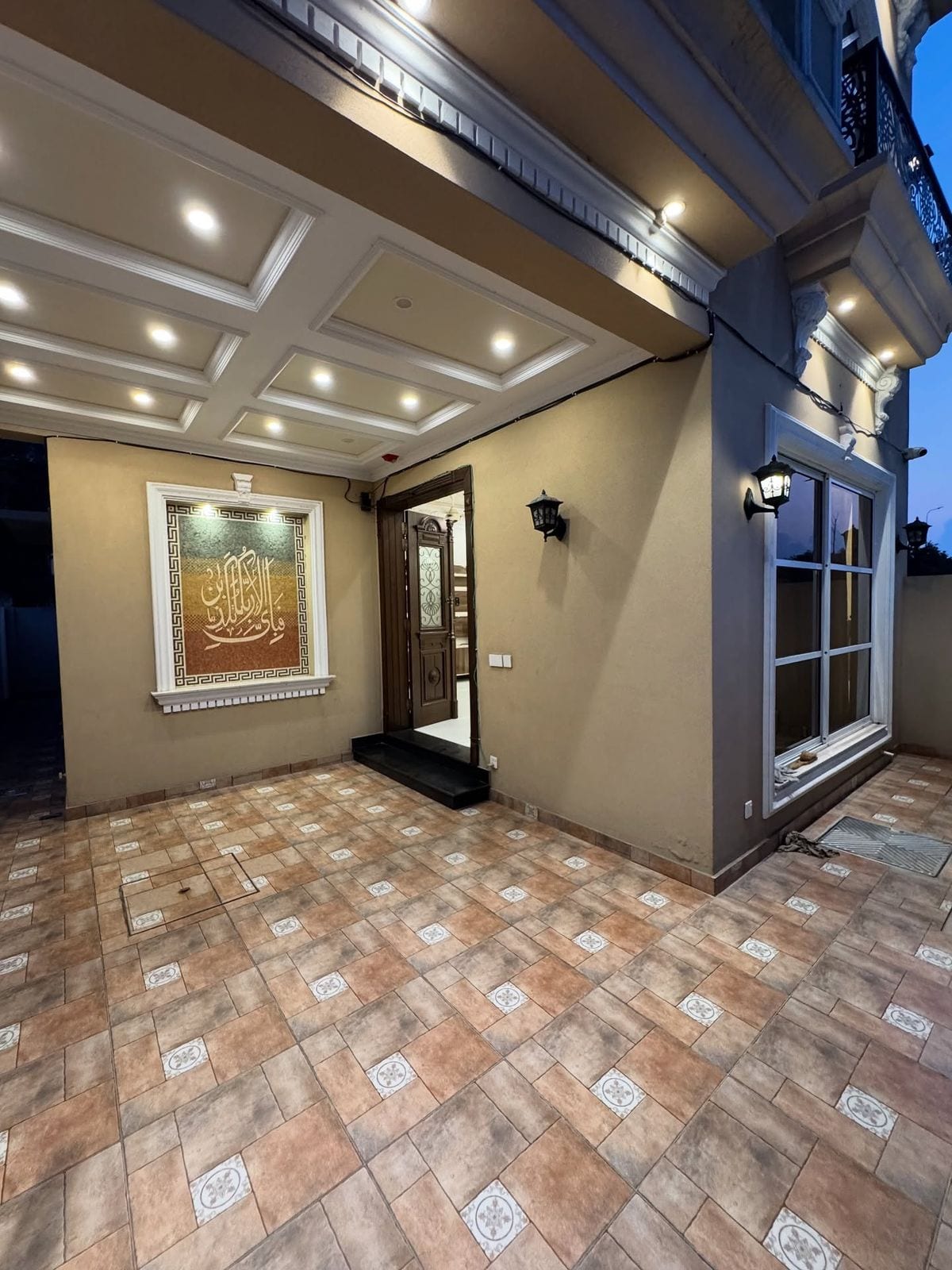 Prime Location DHA Phase 8 500 Square Yards House Up For Sale — 1 / 1