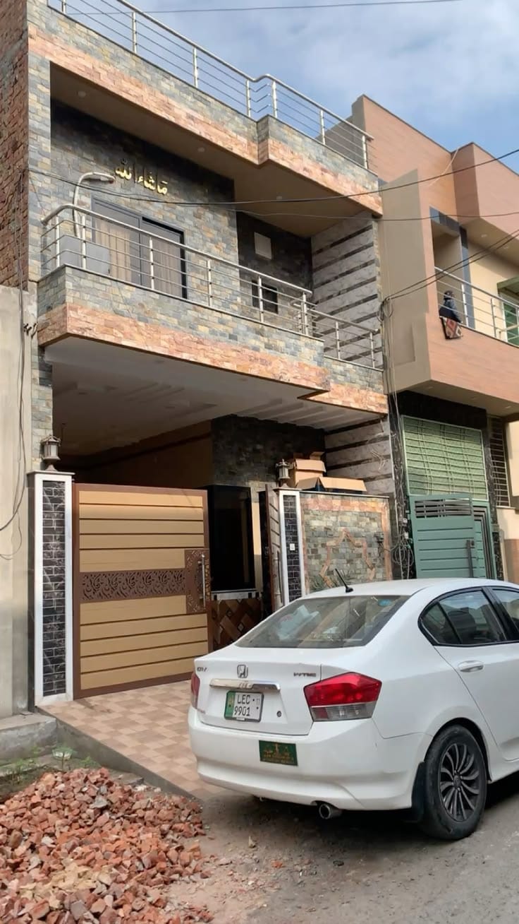 READY TO MOVE UPPER PORTION WITH ROOF AVAILABLE FOR SALE — 1 / 1