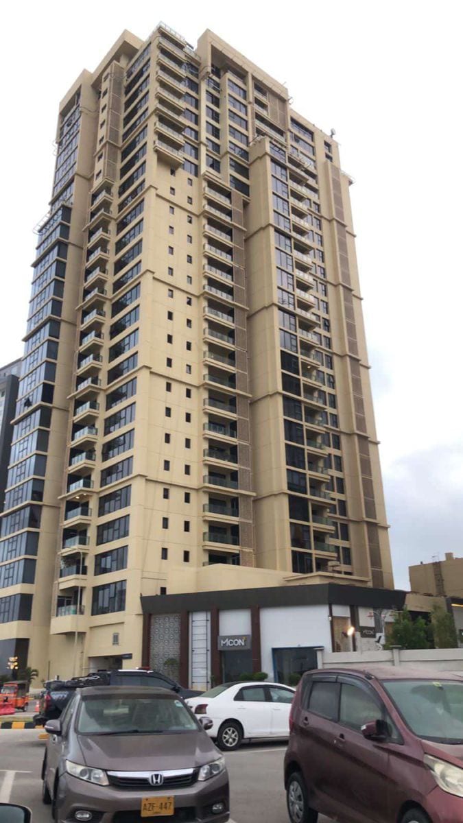 Beautiful Location A 5 Marla Building Is Up For Grabs In DHA Defence — 1 / 1