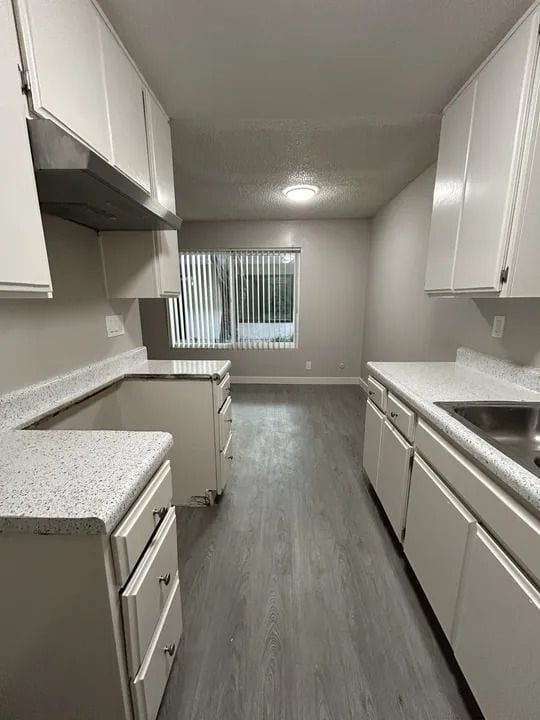 4 Bed DD Flat Available For Sale — 1 / 1