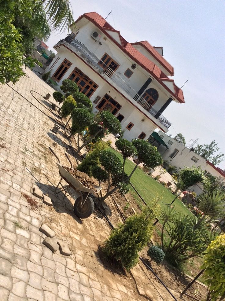 At Prime Location In Gulberg Greens Islamabad — 1 / 1