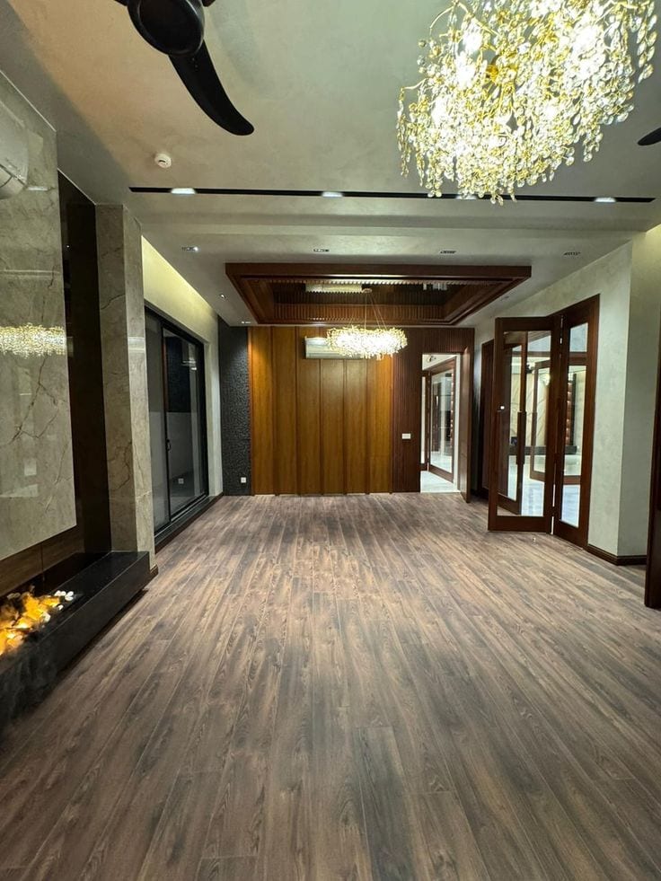 Luxury Penthouse For Sale In Crescent Bay 3 Bedroom Duplex With Partial Sea View — 1 / 1
