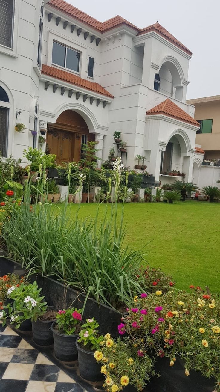 Stunning Farmhouse For Sale On Barki Road Lahore | 3 Bedroom Luxury Farmhouse Near DHA Phase 7 — 1 / 1