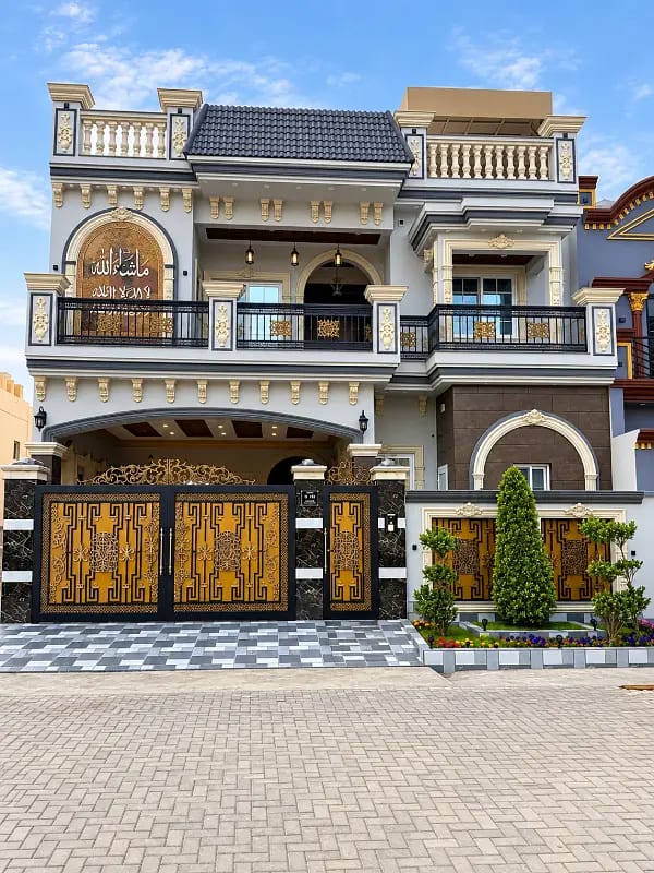 5 Crore Urgent Sale Investor Rate Deal | 10 Marla House in Diamond City, Near V Mall, Cantt, Sialkot — 1 / 1