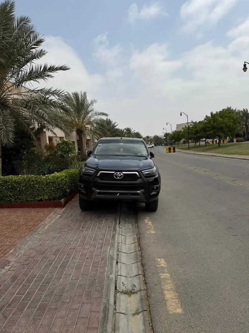 Toyota Hilux Revo Rocco 2.8 2022 / 2023 — 1 / 1