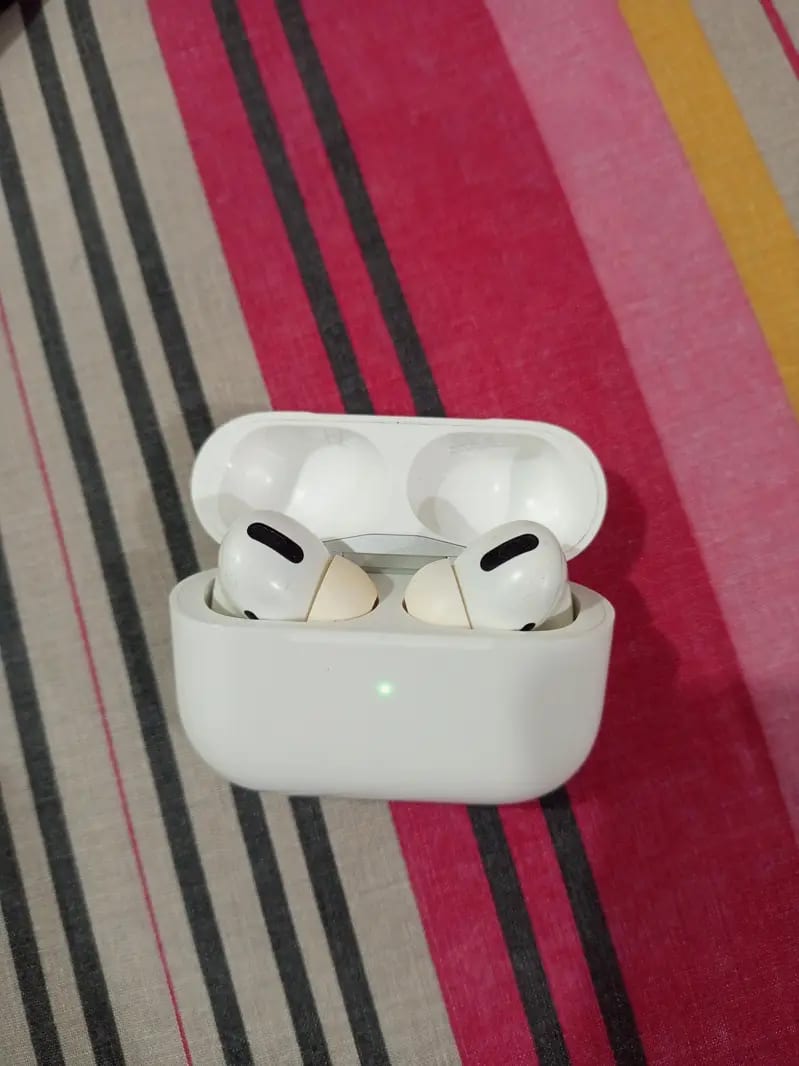 Apple Airpods Pro — 1 / 1
