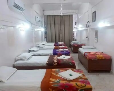10 Marla Running Student Hostel Building for Sale DC Road Gujranwala — 1 / 1
