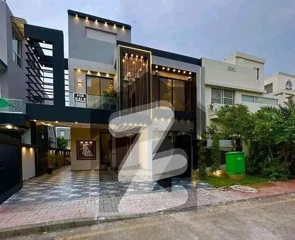 4.45 Crore Vip 10 Marla Brand New Ultra Luxury House For Sale In Bahria Town Lahore — 1 / 1