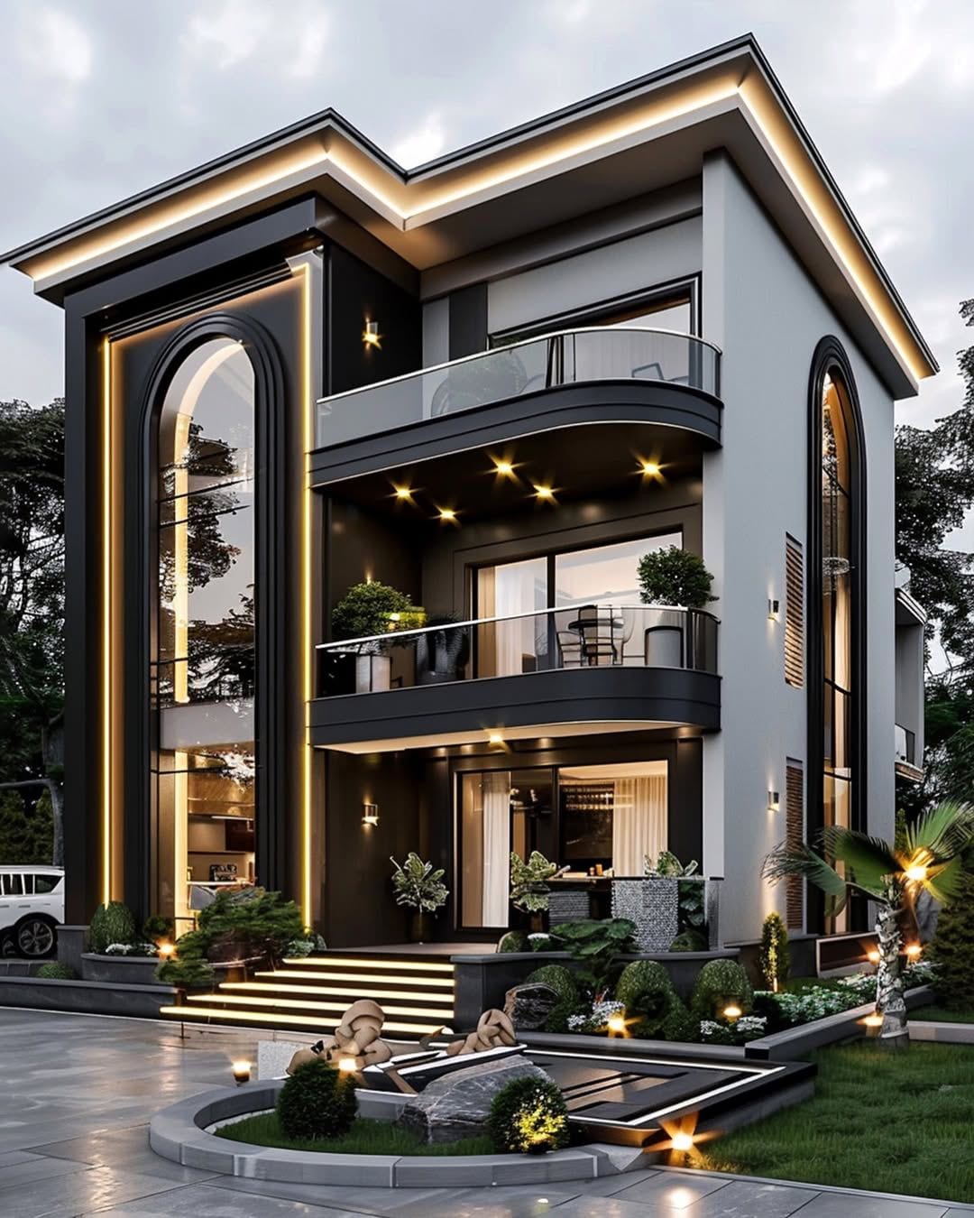 10 Marla Building Very Good Main Road Sialkot — 1 / 1