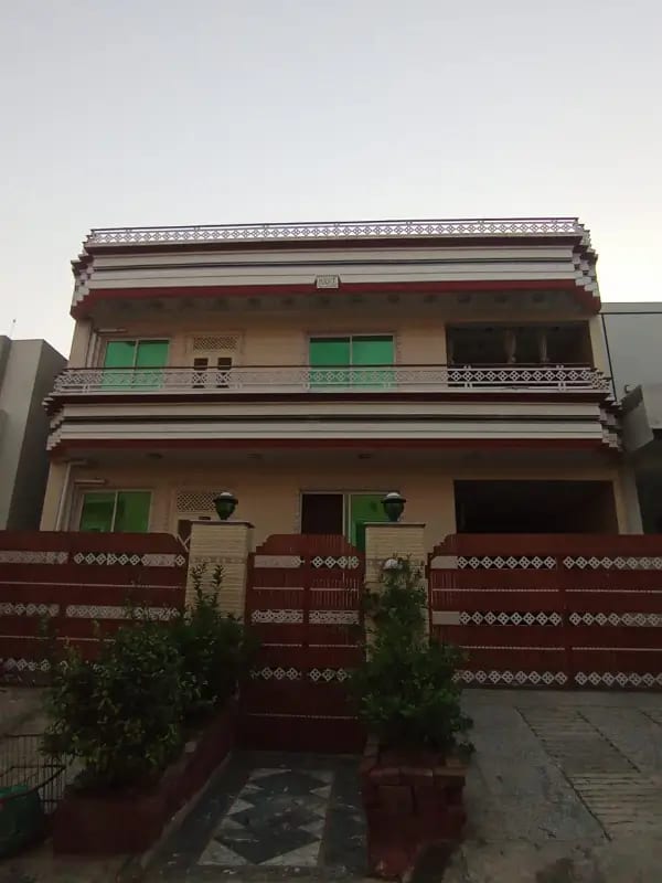 8 Crore In DHA-II, Sector J, 10 Marla House For Sale. — 1 / 1