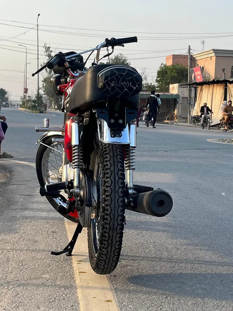 1.98 Lac Honda CG 125 2025 — 1 / 1