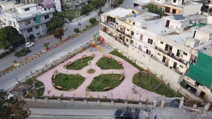 30*30 Commercial Plot For Sale — 1 / 1