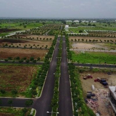 Back Off 150-Ft Road North Open Nearby Pelican Mall — 1 / 1