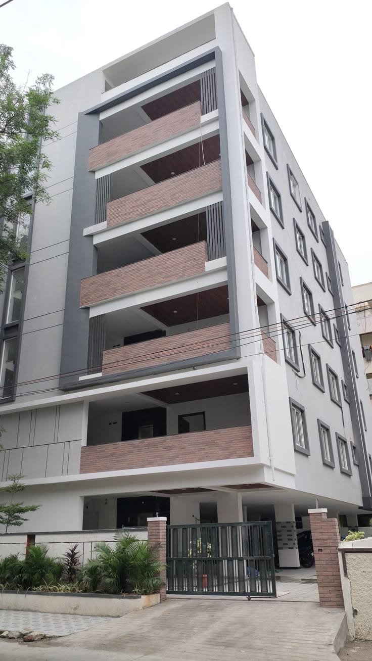 Stunning 481 Square Feet Flat In Falaknaz Dreams Available For Sale — 1 / 1