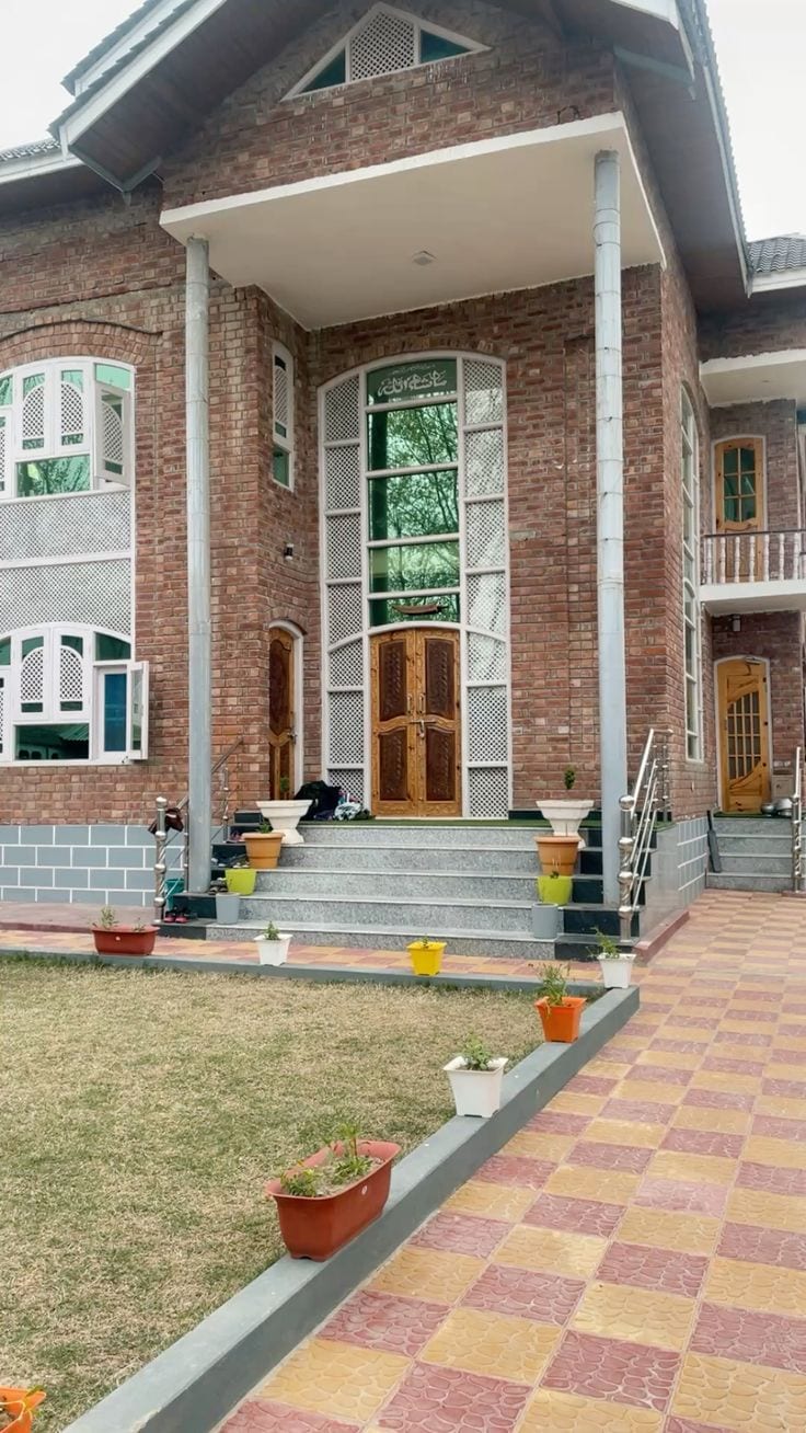 House In Bani Gala , Available For sale — 1 / 1