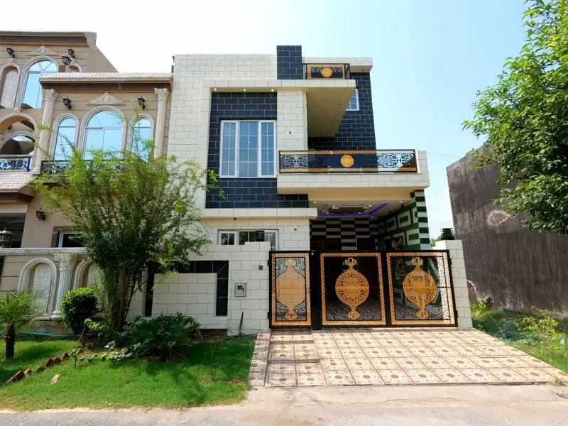 1.60 Crore 5 Marla Brand New House for Sale — 1 / 1