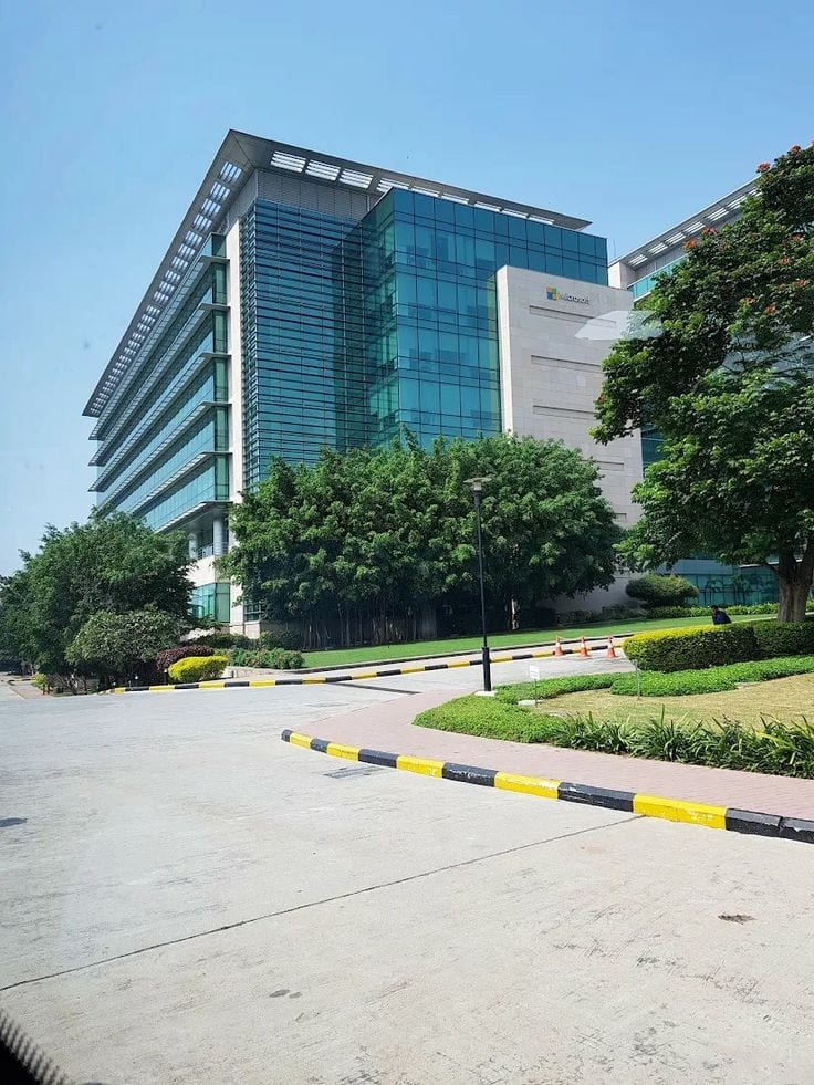 Commercial Building For Sale F-6 Main Markaz, Islamabad — 1 / 1