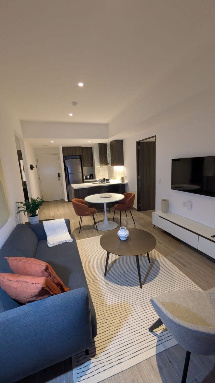1600 Square Feet Flat Available For Sale In Clifton - Block 2, Karachi — 1 / 1
