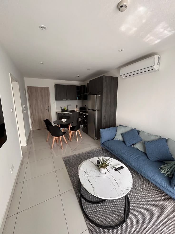 6 ROOM APARTMENT FOR RENT — 1 / 1