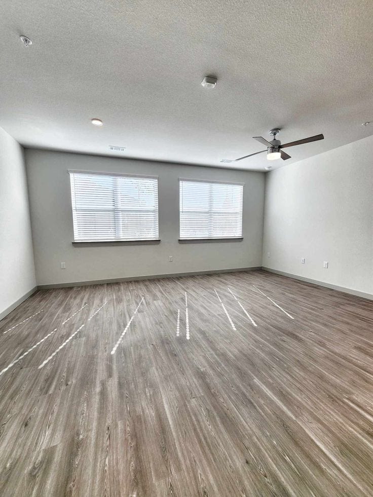 READY TO MOVE 1100sq ft 2 Bed Lounge Flat Available FOR SALE — 1 / 1