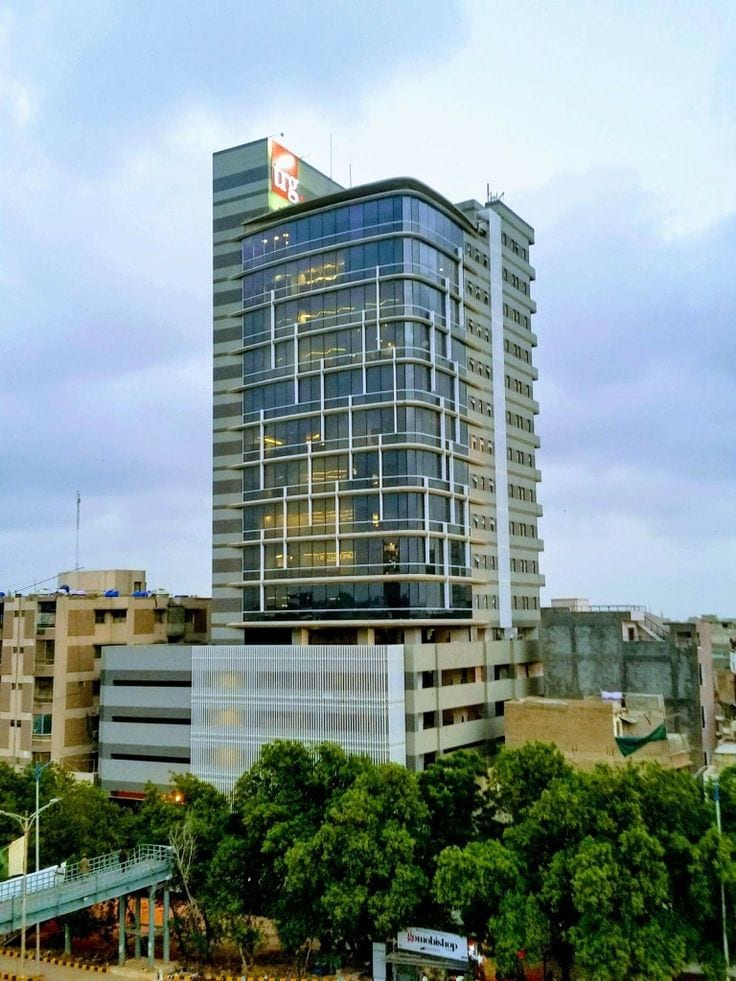 2500 yards By birth commercial plot clifton block 9 — 1 / 1