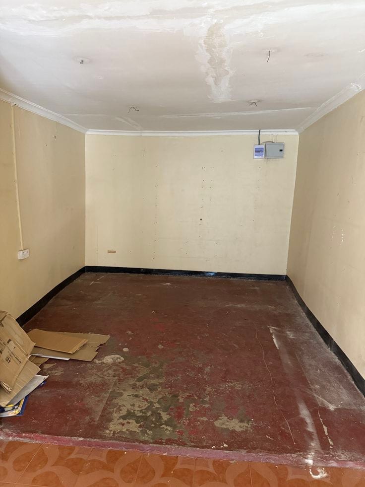 100 Square Feet Shop In Stunning Gulistan-e-Jauhar - Block 17 Is Available For sale — 1 / 1