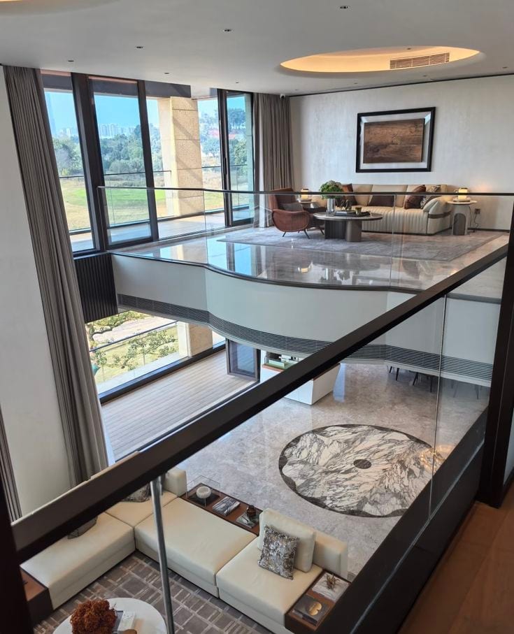 Fully Furnished Luxury Pent House For Sale — 1 / 1