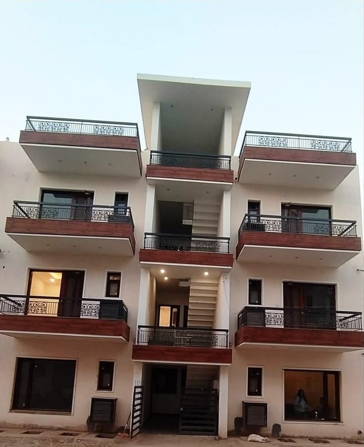 Bukhari Commercial 900 Sq Feet Apartment Is Available For Sale — 1 / 1