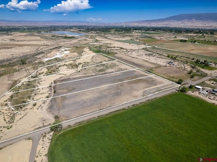 Own a Premium 1 Kanal Farm Plot in a Prime Location with Flexible Payment Plans. — 1 / 1