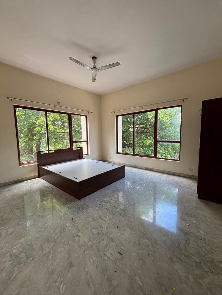 Beuatiful Hotel Suite — 1 / 1