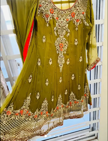 Wedding Suit for Teenage Girls | 3 Piece | Medium Size | Chiffon — photo 1 of 1