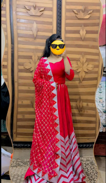 Rangreza Embroidered Lehenga | Blouse and Dupatta | Heavy Stonework | New — photo 1 of 1
