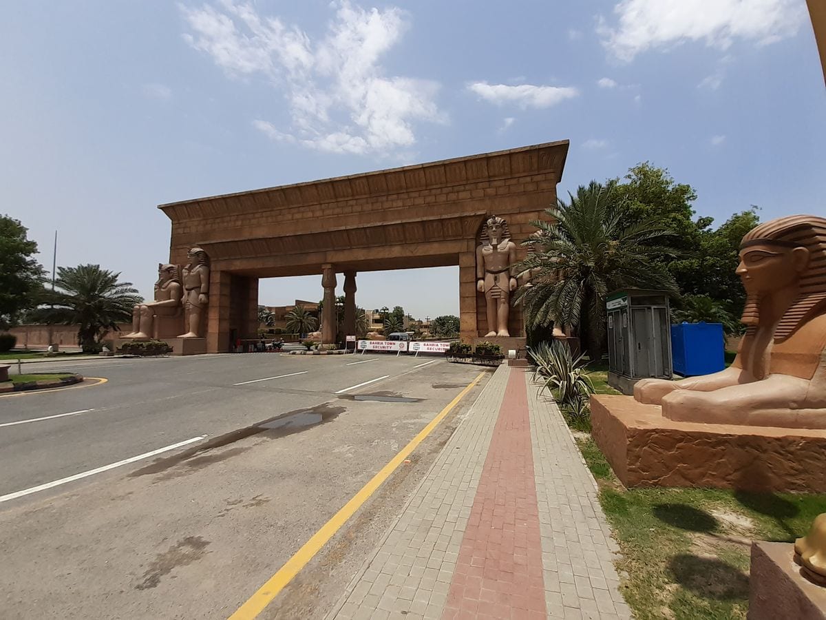 Plot Of 800 Sq Yard Good Location Extra Land — 1 / 1