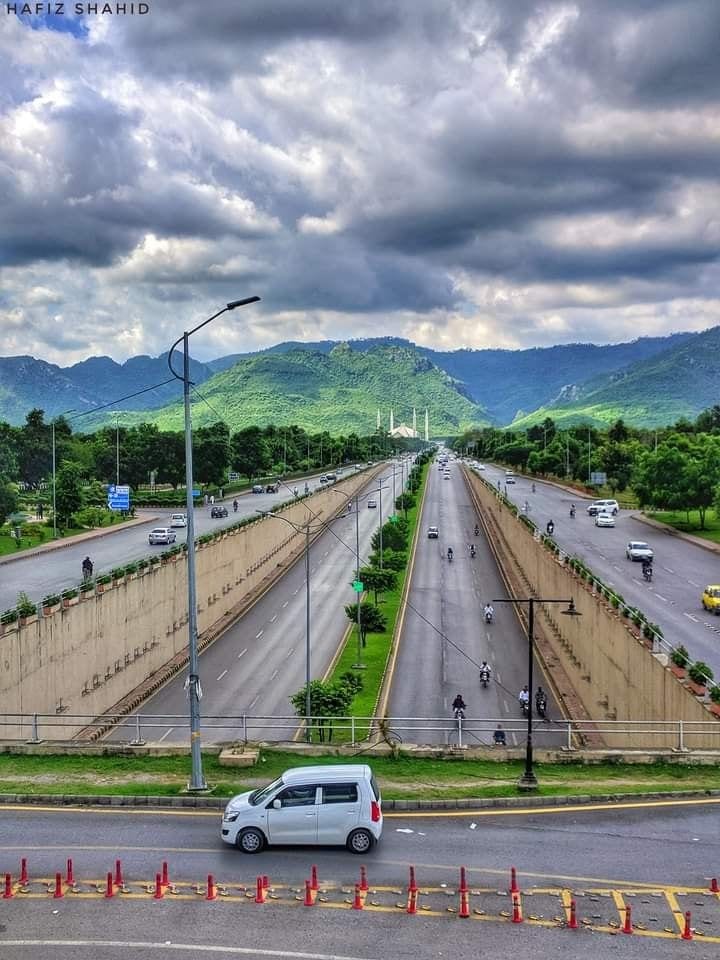 500 Kanal Commercial Land For Sale In Seventeen, Main Srinagar Highway, Islamabad (Adjacent To Eighteen). urgent — 1 / 1