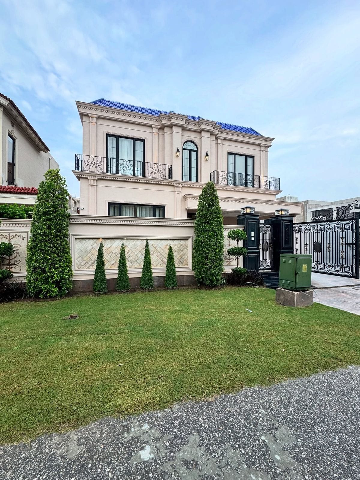 Centrally Located House In DHA Phase 8 - Zone A Is Available For Sale — 1 / 1
