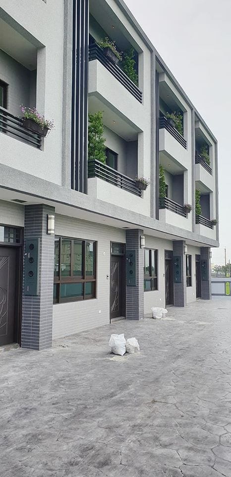 LIVE THE DUBAI LIFE IN KARACHI: 02 BEDS THE VIEWS — 1 / 1