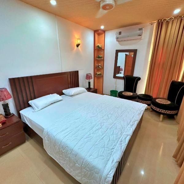 FURNISHED APARTMENT FOR SALE AT SECTOR C BAHRIA TOWN LAHORE — 1 / 1