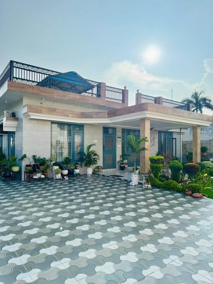 4 Kanal Luxury Farmhouse for Sale | Barki Road — 1 / 1