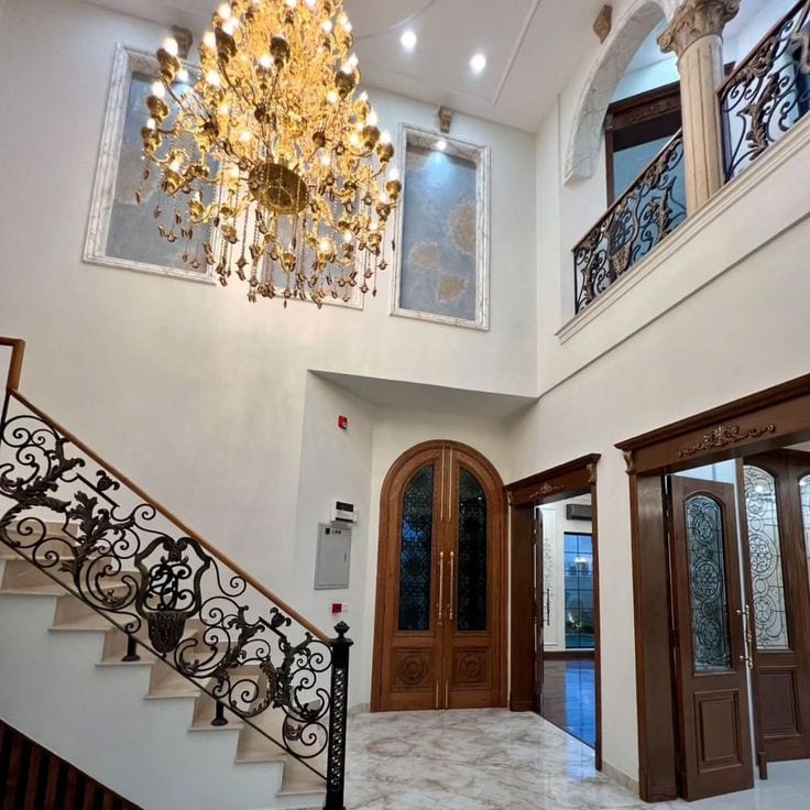Penthouse For Sale — 1 / 1