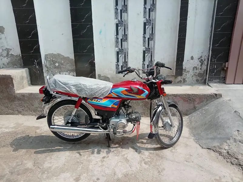 1.54 Lac Honda CD 70 2025 — 1 / 1