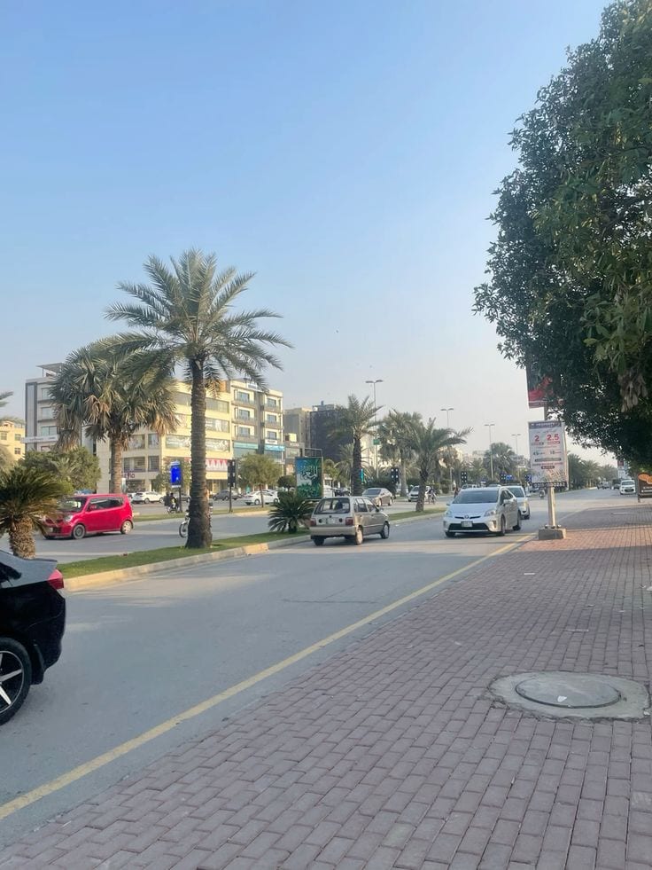 9 Kanal Commercial Plot For Sale On Main Park Avenue, Gulberg Greens Block C | Prime Investment Opportunity — 1 / 1