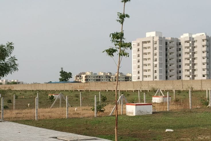 Facing Park Category Location Plot Near Villa Community — 1 / 1
