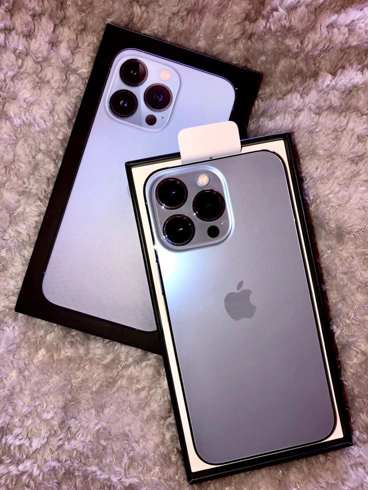 Apple iPhone 13 Pro 256GB PTA Approved 10/10 — 1 / 1