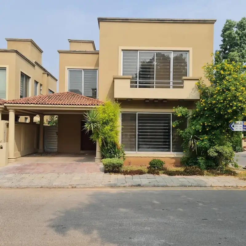 4.50 Crore 11 Marla Neat And Clean Villa For Sale — 1 / 1
