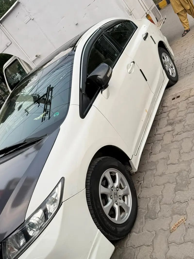 Honda Civic VTi Oriel Prosmatec UG – Full Option | Model 2013 — 1 / 1