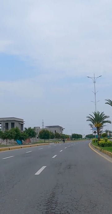 PLOT FOR SALE AT DHA PHASE 8 KARACHI — 1 / 1